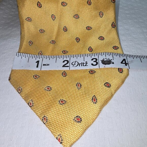 TOMMY HILFIGER YELLOW TIE WITH RED TEARDROP DESIGN IMPORTED SILK FABRIC MENS - Picture 2 of 6